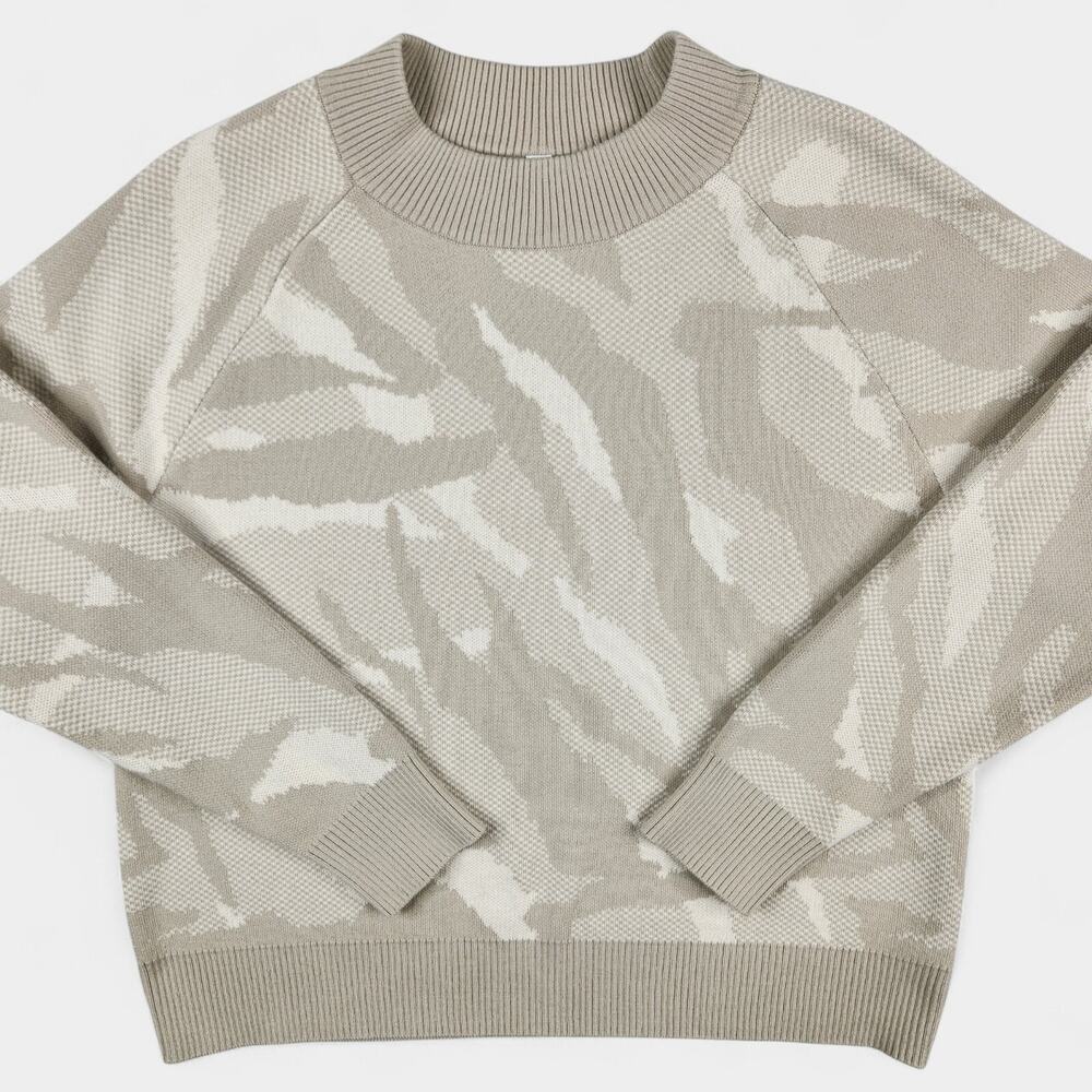 Athleta Jacquard Crew Sweater Women's Medium Beige/Tan Camo Merino Blend 632069